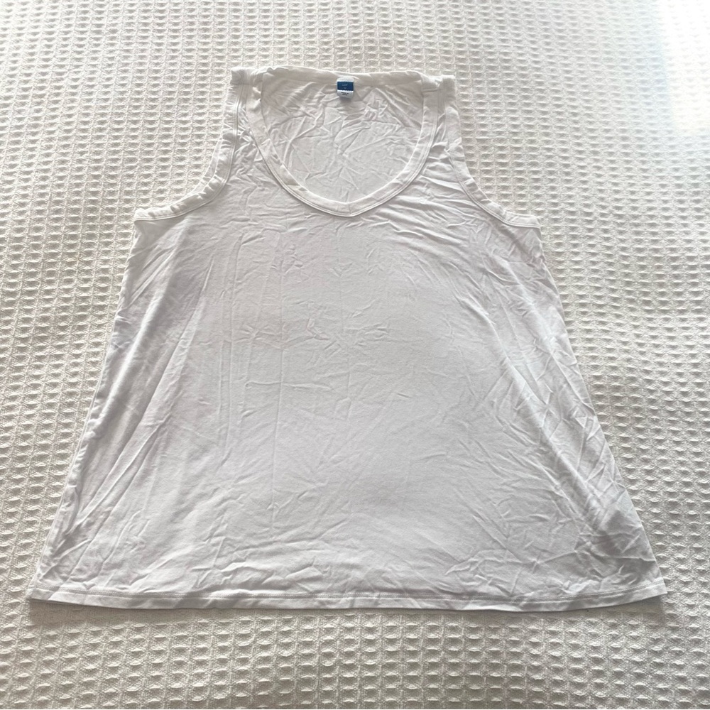 Old Navy sleeveless luxe White v-neck Tank Top Medium